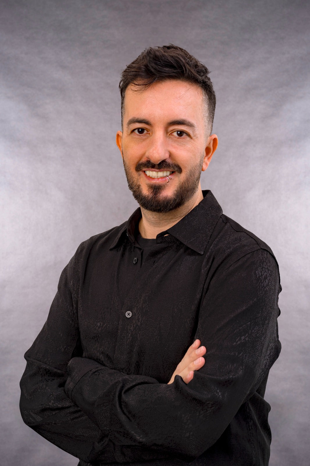 Álvaro  Curia