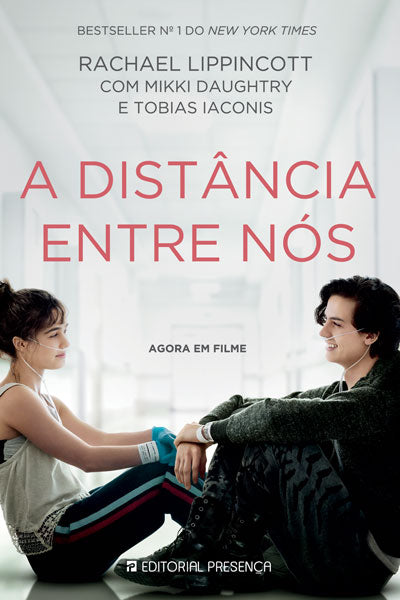 Livro «A Distância Entre Nós», de Rachael Lippincott, Mikki Daughtry, Tobias Iaconis na livraria online da Presença. Desconto em todos os livros